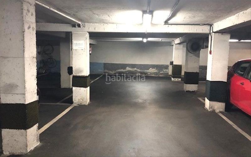 Foto 52a1ebd7-be34-42c8-9718-77c696e88700. Autoparkplatz in Laviada Gijón