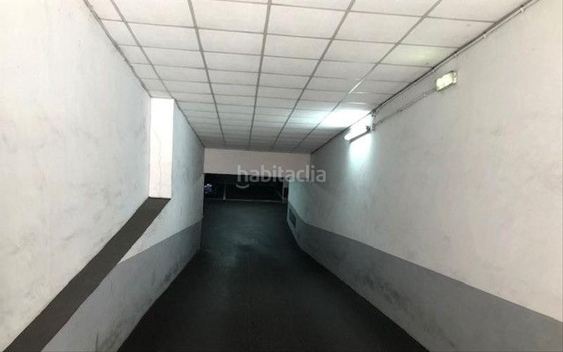 Foto 67e1eef9-2503-4e59-a8a6-44f2218f54cc. Autoparkplatz in Laviada Gijón