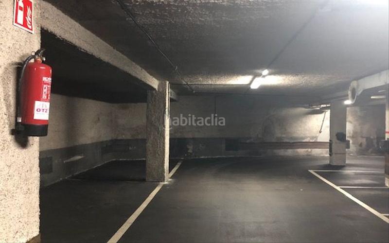 Foto b652a52d-2309-4dee-8e10-1cdbdcf05749. Car parking in Laviada Gijón