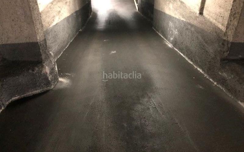 Foto f32ee55c-5e11-460a-bccf-a84c543625d4. Car parking in Laviada Gijón