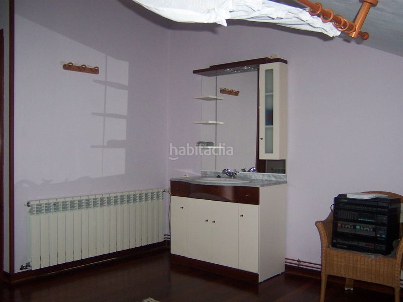 Foto 0df13c0c-6a8d-423f-8d28-1c9002166c48. House with parking in Luena