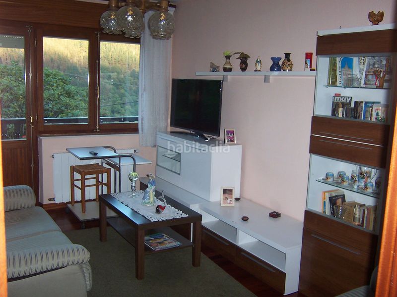 Foto b6218194-d8dd-4011-8550-e365b7b23b04. House with parking in Luena