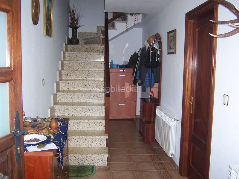 Foto bd277294-7bc9-4cfa-ab84-a84414cca27f. House with parking in Luena