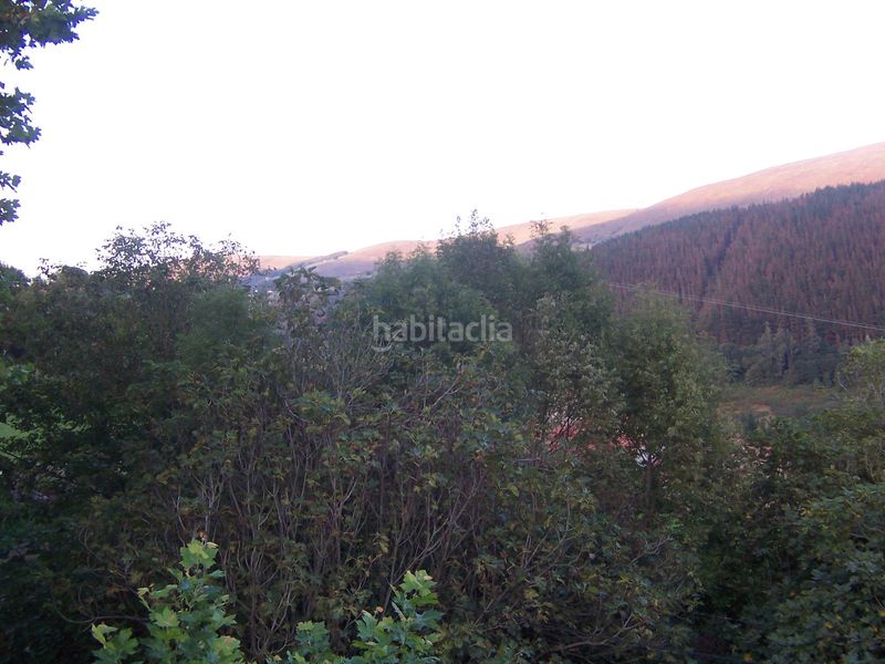 Foto becb63cd-6541-4a32-8c6a-4ebcb6fb7072. House with parking in Luena