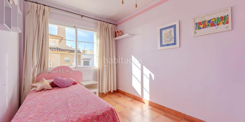 Foto 4bb2e58e-ac50-48d4-a1bb-f9d61344c7ad. Casa amb aparcament a Las Marinas - Pueblo Laguna Vera