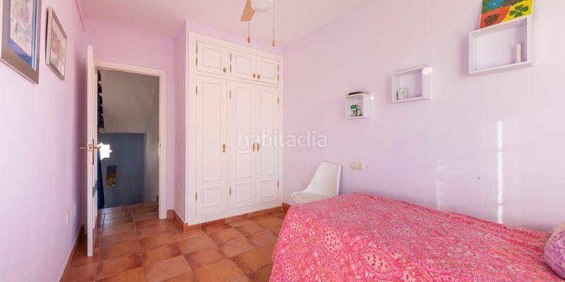 Foto 7bff03c4-83f4-48c2-acd5-ba7dc4aa04f2. Casa amb aparcament a Las Marinas - Pueblo Laguna Vera