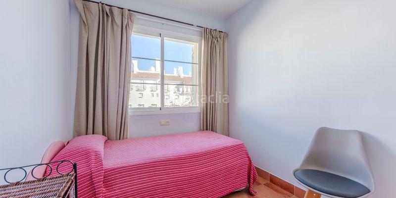 Foto ae8281b6-195a-41b8-9582-68d994ce4c3b. Casa amb aparcament a Las Marinas - Pueblo Laguna Vera