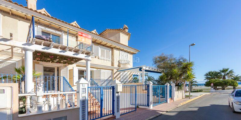 Foto f2ee3a98-9532-4f52-a4e6-2597a4e34c97. Casa amb aparcament a Las Marinas - Pueblo Laguna Vera