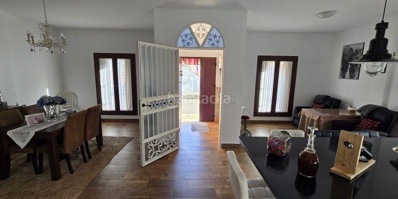 Foto 0b05c8d3-4aa9-4295-a239-fcc4ba8429e2. Casa con parcheggio in Algodonales