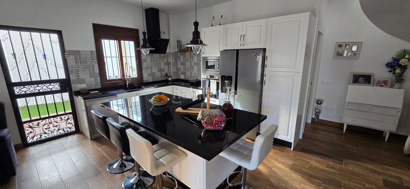 Foto bb100776-d848-4740-9582-4841cfa46d5d. Maison avec parking dans Algodonales