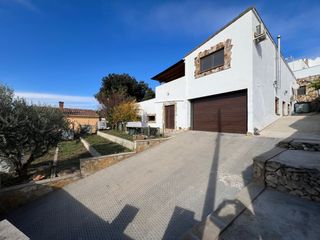 Semi detached house  Calle dels pins