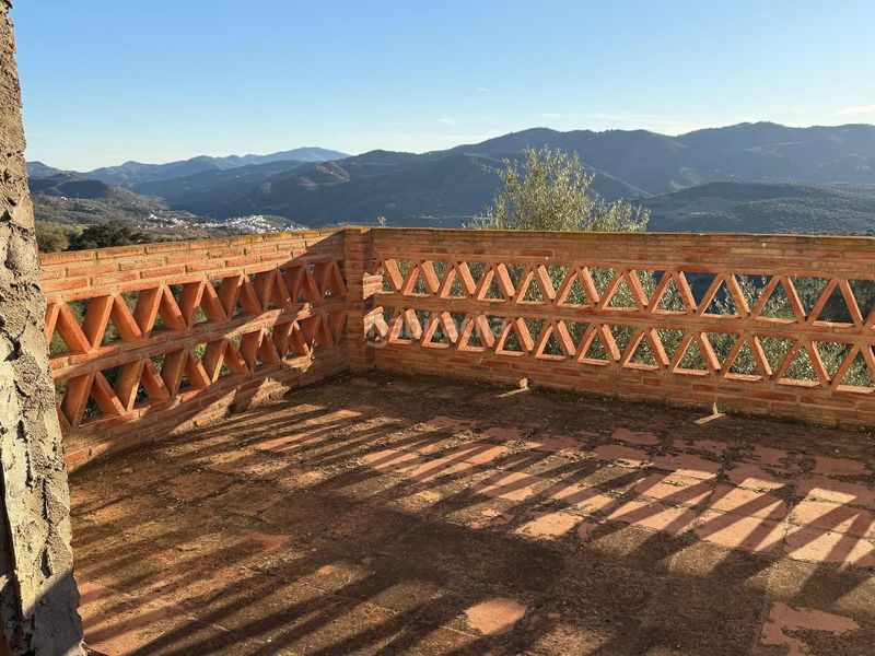 Foto 02964125-0c70-45eb-86d5-42b389487146. Masia amb aparcament a Riogordo