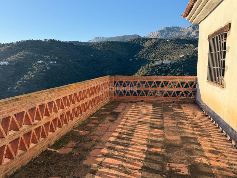 Foto 1ebc4027-63a7-4ff5-b137-025f861a199f. Masia amb aparcament a Riogordo