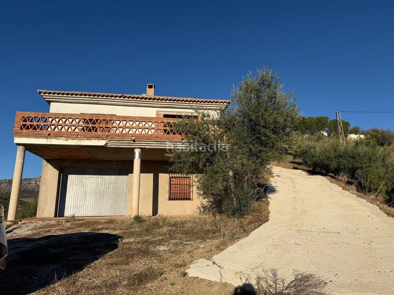 Foto a24b3456-22d0-497b-a0a7-8d805557033a. Masia amb aparcament a Riogordo