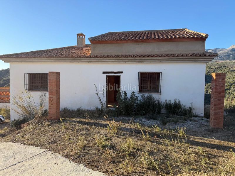 Foto fc807adc-7603-451f-87d4-3e9245edfa14. Masia amb aparcament a Riogordo