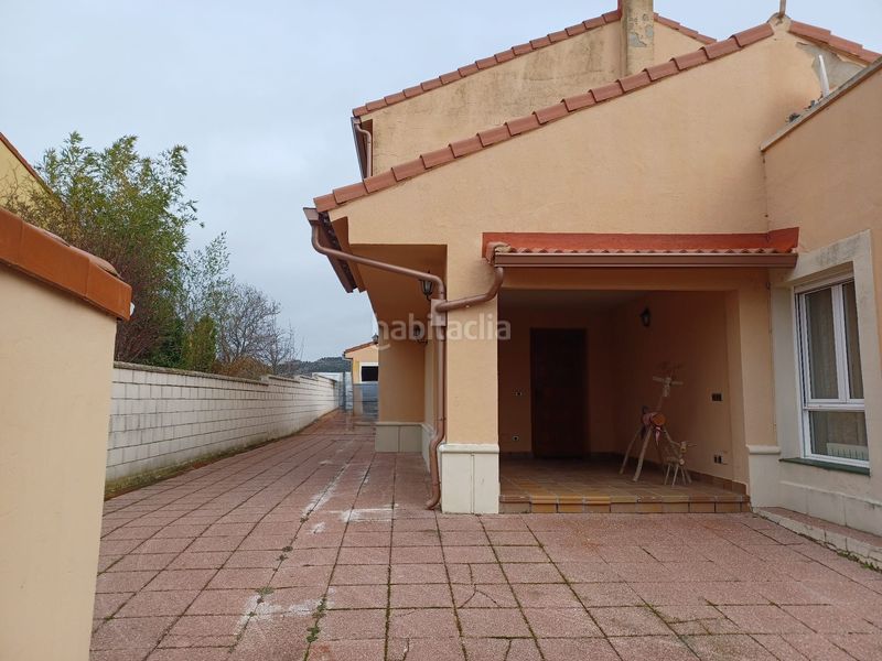 Foto a6469645-8385-4d7f-9988-9e534a169311. Casa a Renedo de Esgueva