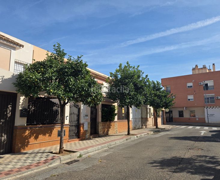 Foto 65e53ba7-73f0-4261-aad9-cd3310eb1bbf. Casa adossada amb aparcament a Centro - Doña Mercedes Dos Hermanas