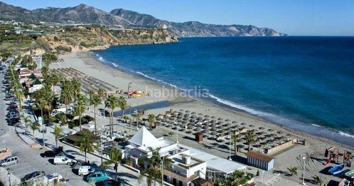 Foto d66f4fa9-8648-49ac-a5dc-76ec0d3e3f9d. Piso en nueva Nerja Nerja