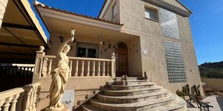 House  Calle ruggero gasparet