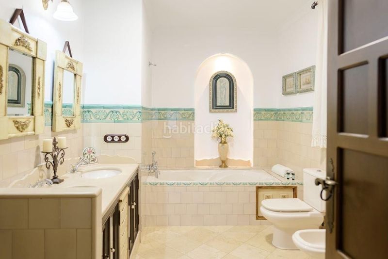 Foto 17dc8abb-0172-4c4b-a272-ae06cbbedb96. Casa amb aparcament a San Lorenzo Sevilla