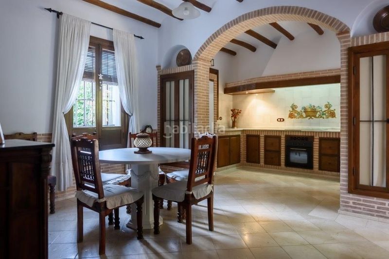 Foto dfc5947e-5c39-485a-be61-a945abb3c3e1. Casa amb aparcament a San Lorenzo Sevilla