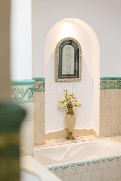 Foto f4901fd6-3de3-45d2-8188-6d2d3e648d52. Casa amb aparcament a San Lorenzo Sevilla