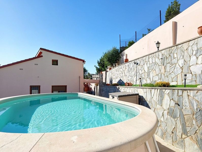 Foto 544e2a5d-2043-45f1-a1bb-f7aa48e0693b. Casa amb aparcament a Piera