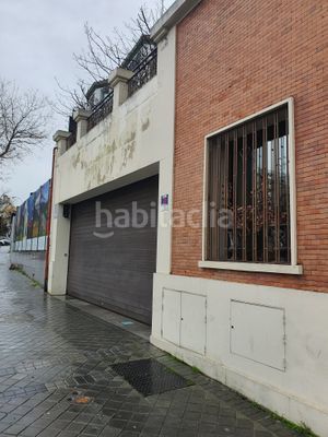 Foto dd35952f-d4ce-4e6b-8582-2f2609772da8. Aparcament cotxe a El Viso Madrid