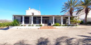 Country house in Polígono parcela