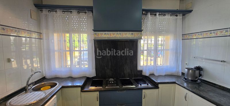 Foto 41e1f84a-0512-45b8-ac47-2aaeb845e7df. Casa amb aparcament a Parque Atlántico - Ronda este Jerez de la Frontera