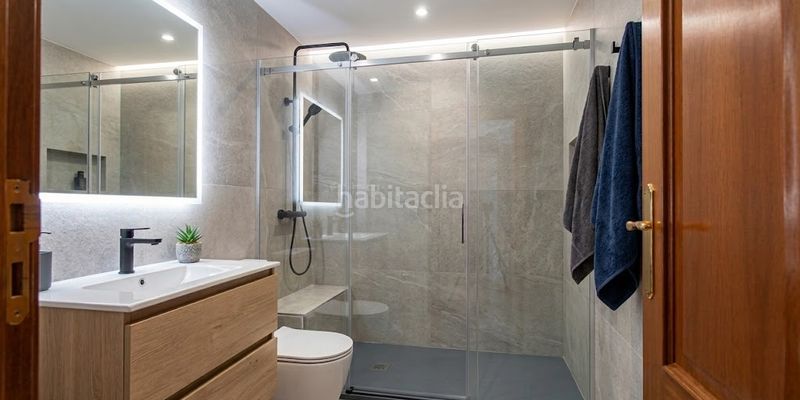 Foto e792a4e1-cb95-4fe3-998f-64cb4147708b. Casa adosada en Miralbueno Zaragoza