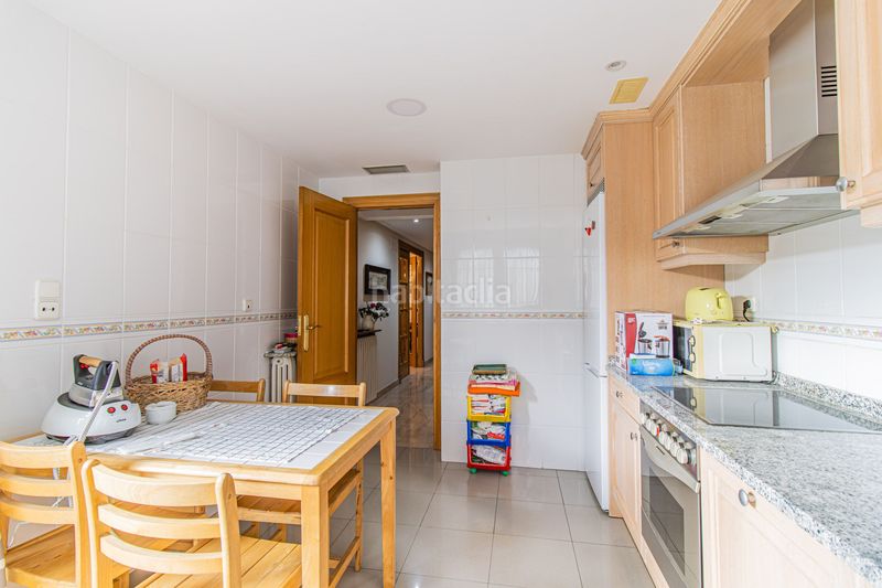 Foto 0873b379-7f3e-41da-a075-374898d71ddc. Casa adossada amb aparcament a Miralbueno Zaragoza