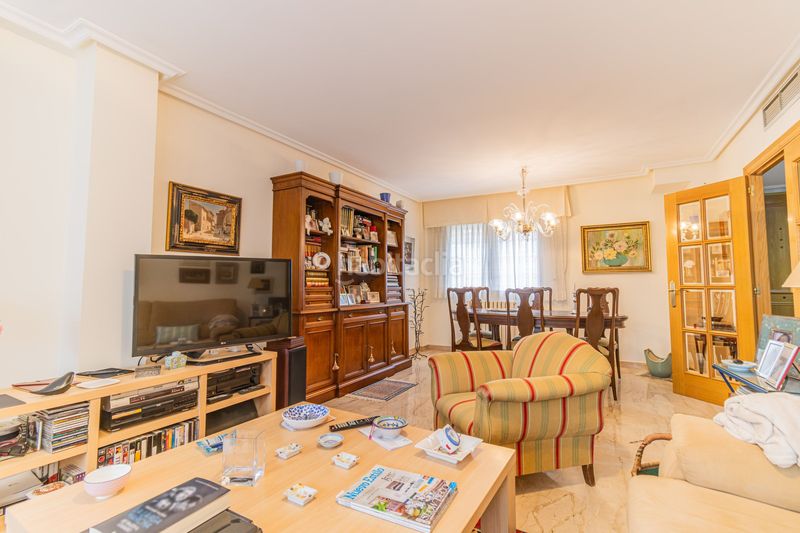 Foto 52dd3624-7a2c-4cdb-9572-6ebf04a9f44a. Casa adossada amb aparcament a Miralbueno Zaragoza