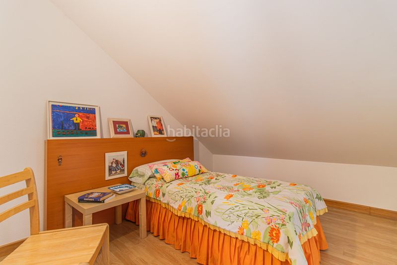 Foto 5d445c84-9fb2-45e2-9de8-761b60511820. Casa adossada amb aparcament a Miralbueno Zaragoza