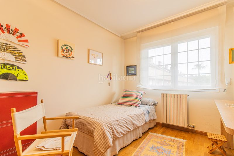 Foto c7617a62-13ea-4eac-8ba1-91b818701581. Casa adossada amb aparcament a Miralbueno Zaragoza