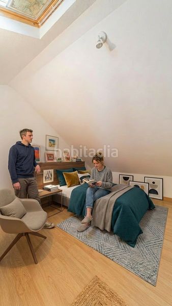 Foto c9f8b038-80df-45d4-ae56-8a5d34db5d61. Casa adossada amb aparcament a Miralbueno Zaragoza