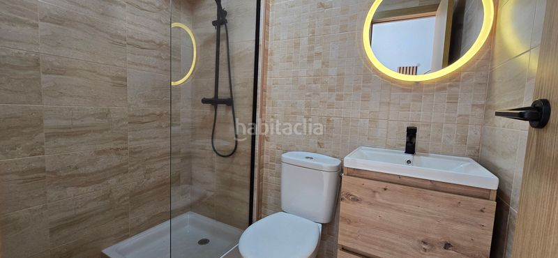 Foto 31368a4a-43f5-465d-b865-2fac1651f122. Casa adossada amb aparcament a Paterna de Rivera