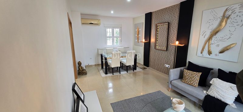 Foto 5cfe150b-436d-4aa9-a72e-c26ee8b2a999. Casa adossada amb aparcament a Paterna de Rivera