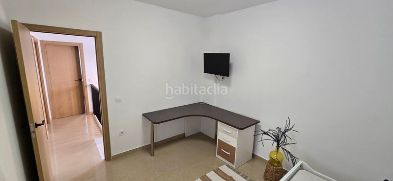 Foto 7db2d9ca-f981-4fe6-982e-b060d873c138. Casa adossada amb aparcament a Paterna de Rivera