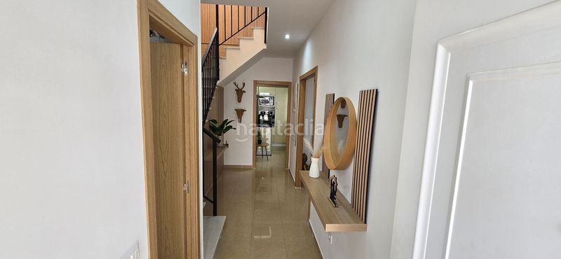 Foto fd861864-bcca-4b8d-bb10-4dbdccee1508. Casa adossada amb aparcament a Paterna de Rivera