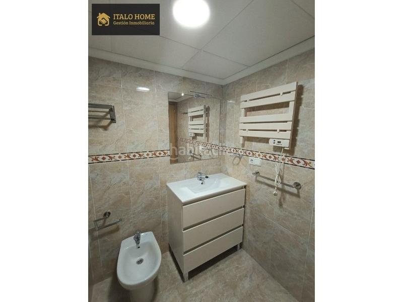 Foto 09c5febe-a32b-420d-9702-3393cd6f4768. Pis a Abanilla