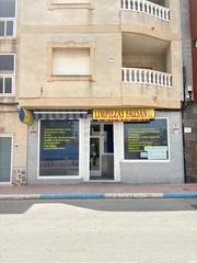 Local Comercial  Avenida fernando muoz zambudio. Bajo comercial