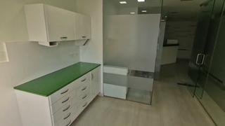 Location Local commercial à Calle maestros alpargateros 31. Espacio profesional con recepción y salas de trabajo
