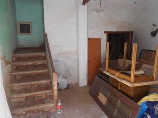 Casa a Tarazona. Se vende casa en barrio de la almehora