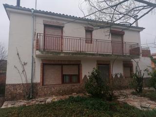 Xalet a Dévanos. Vendo casa independiente con terreno en dévanos
