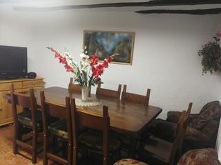 Casa a Novallas. Se vende casa y fincas en novallas