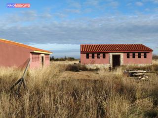 Masia a Tarazona. Se vende terreno industrial en tarazona