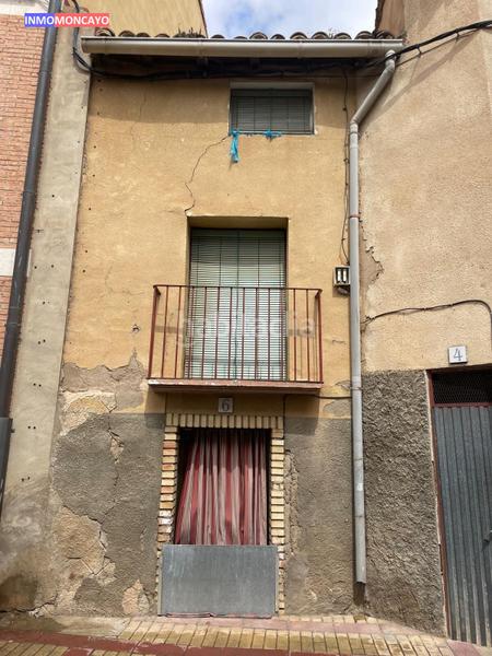 Foto f14e38f5-112b-4869-8329-bace5ab047a8. Casa a Novallas