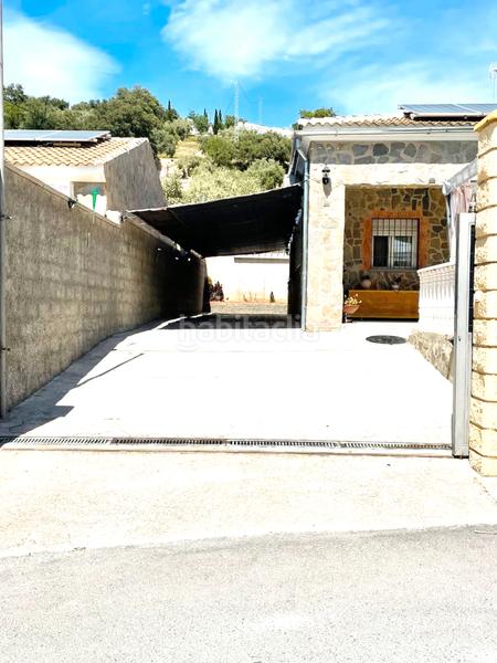 Foto aeb57842-51b6-4b25-8a90-eabc676567cd. Chalet  independiente con piscina en Iznájar