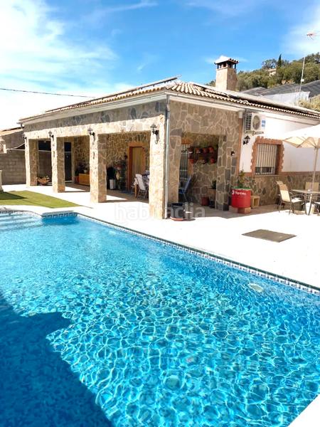 Foto c5431307-2962-4359-a235-72b5df2db501. Chalet  independiente con piscina en Iznájar